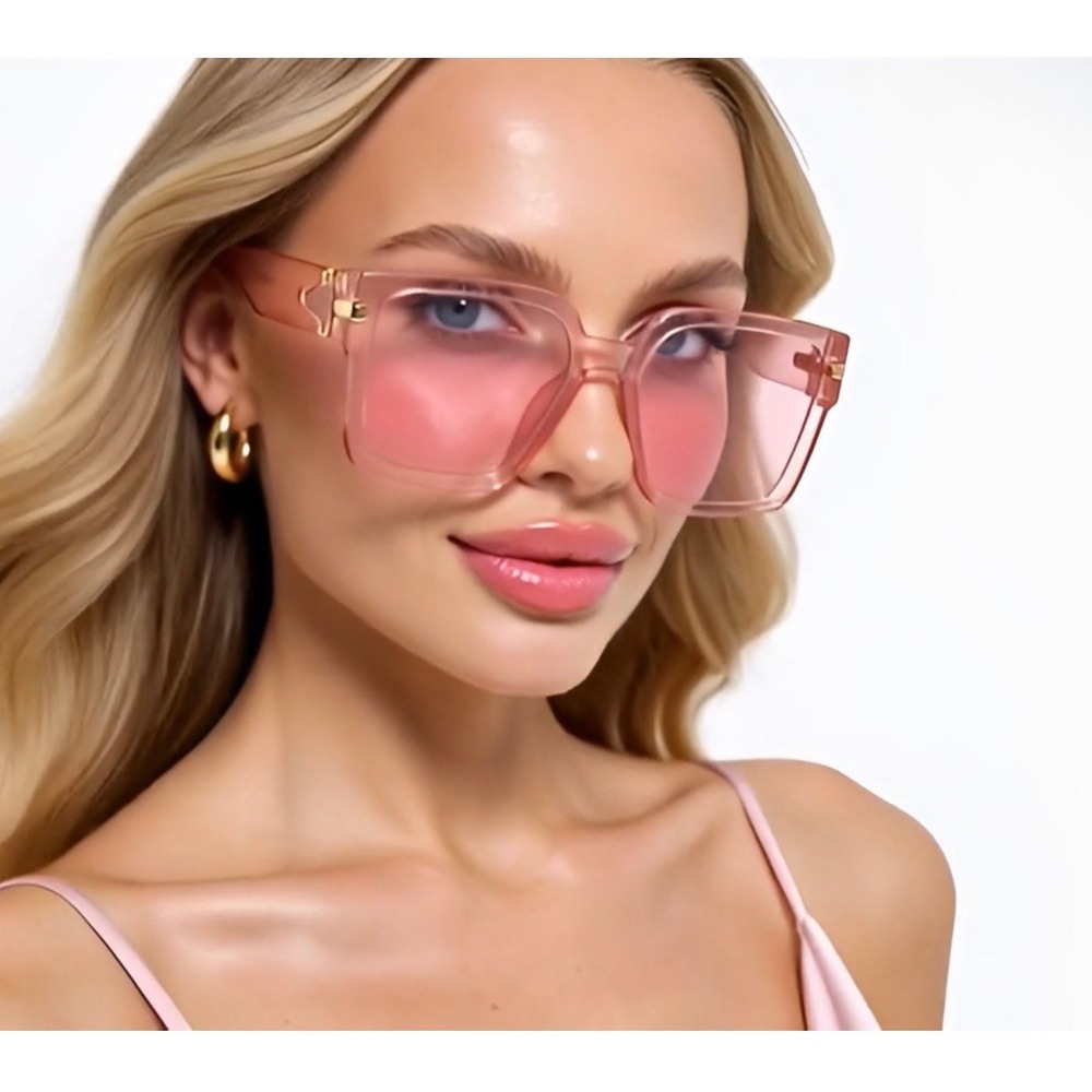 Womens Oversized Square Pink Sunglasses‎ Gold Hardware Transparent Tinted Shades